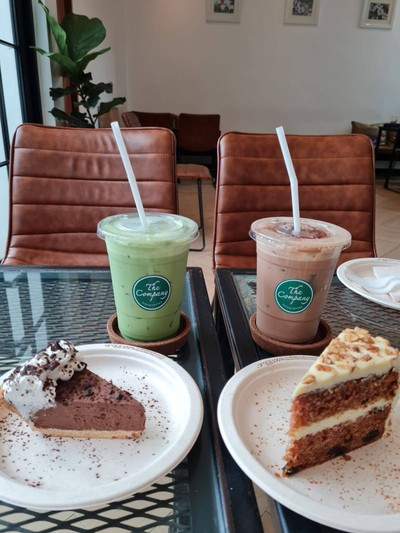 อาหาร หรือ เครื่องดื่ม