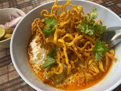 ข้าวซอยไก่