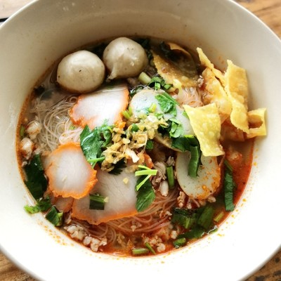 เส้นหมี่ต้มยำ