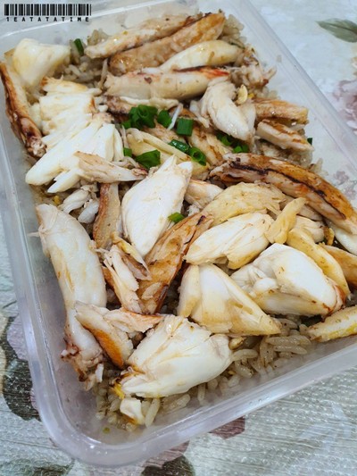ข้าวผัดโคตรปู