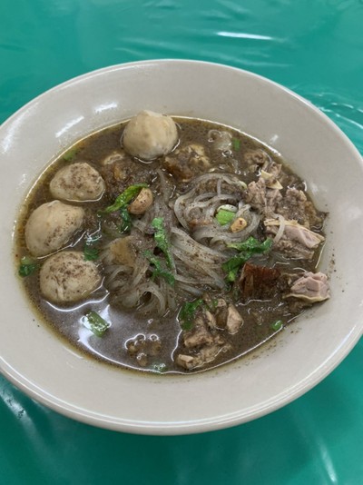 เส้นเล็กเนื้อสดพิเศษ