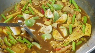 วิธีทำ แกงป่าไก่พริกแกงใต้ วิธีทำ แกงป่าไก่พริกแกงใต้