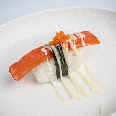 R4ซูชิปูอัดเบิร์นซอสมาโยไข่กุ้ง