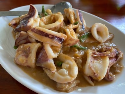 หมึกผัดไข่เค็ม