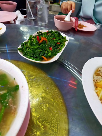 ผัดผักบุ้งไฟแดง