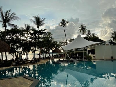 สระว่ายน้ำ/ชายหาด