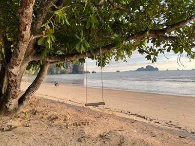 สระว่ายน้ำ/ชายหาด