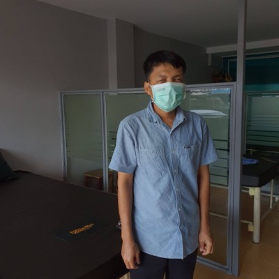 หมอเรย์ เจ้าของร้าน
