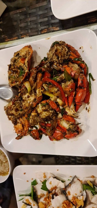 ปูทะเลผัดพริกไทยดำ