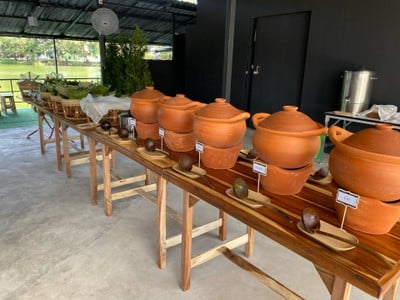 ขนมจีนมีน้ำยา (Me Nam Yaa)