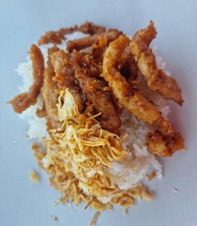 ข้าวเหนียว+หมูทอดอ๊อดแอด