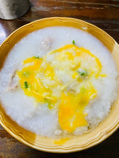 โจ๊กหมู ใส่ไข่