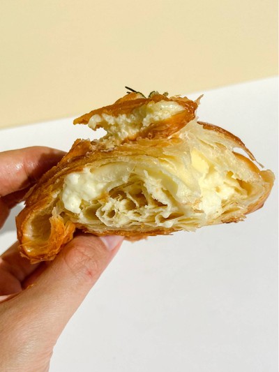Yuzu Croissant