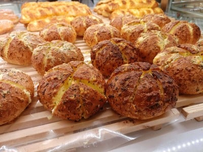 ขนมปังกระเทียมครีมชีส