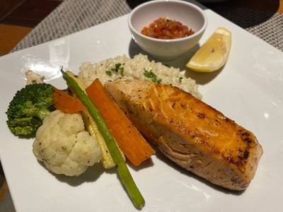 Grill salmon with mushroom risotto