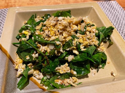 ใบเหลียงผัดไข่