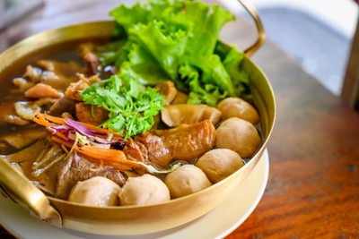 เกาเหลาหม้อไฟ รวมหมู ธรรมดา