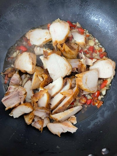 วิธีทำ กะเพราไก่ย่าง วิธีทำ กะเพราไก่ย่าง