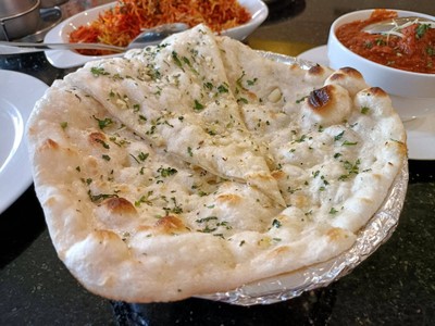 GARLIC NAAN