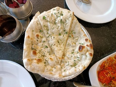 GARLIC NAAN