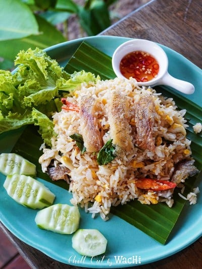 ข้าวผัดปลาสลิดคุณน้า