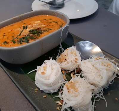 อาหาร หรือ เครื่องดื่ม