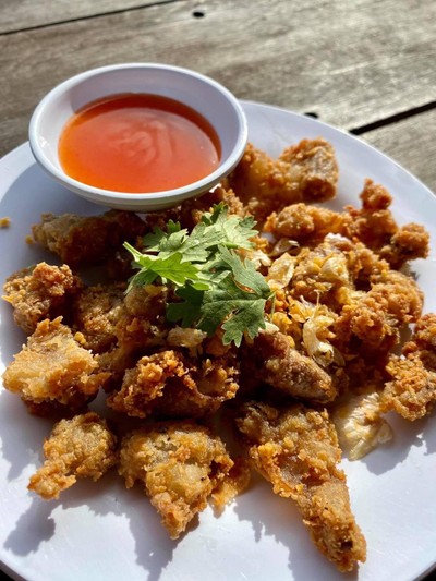 ไส้อ่อนทอดกระเทียม