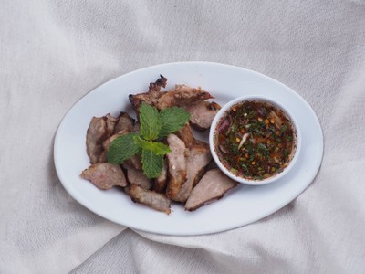 หมูย่าง