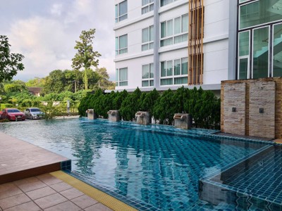 สระว่ายน้ำ/ชายหาด