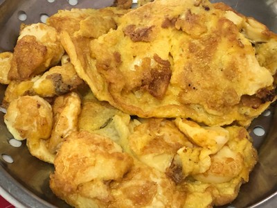 ไข่เจียวเต้าหู้ไข่(ไข่ในไข่)