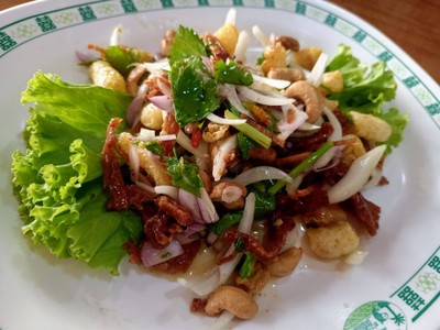ยำสามกรอบ