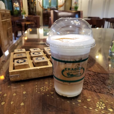 ICED CARAMEL MACCHIATO