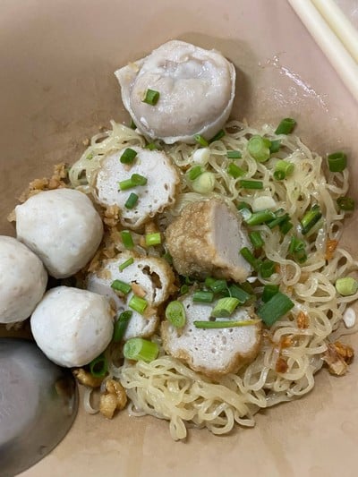 อาซั่ง ก๋วยเตี๋ยวลูกชิ้นปลา