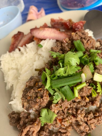 อาหาร หรือ เครื่องดื่ม