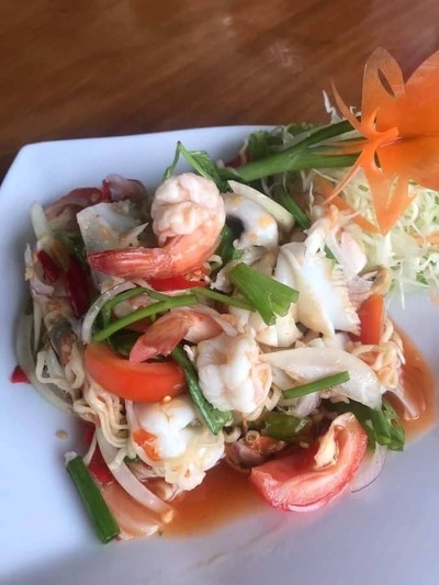 ยำวุ้นเส้นทะเล