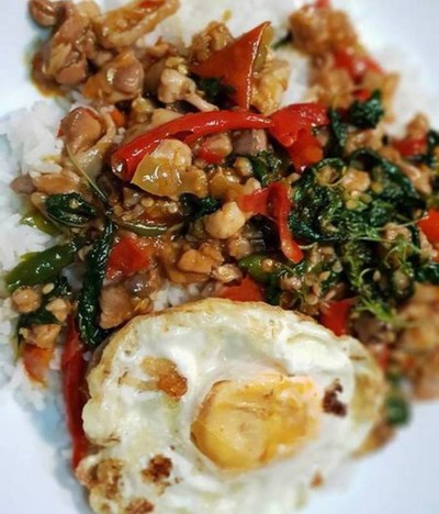 กระเพราไก่