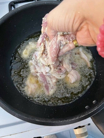 วิธีทำ น้ำพริกหนุ่ม-หมูทอดเชียงราย วิธีทำ น้ำพริกหนุ่ม-หมูทอดเชียงราย