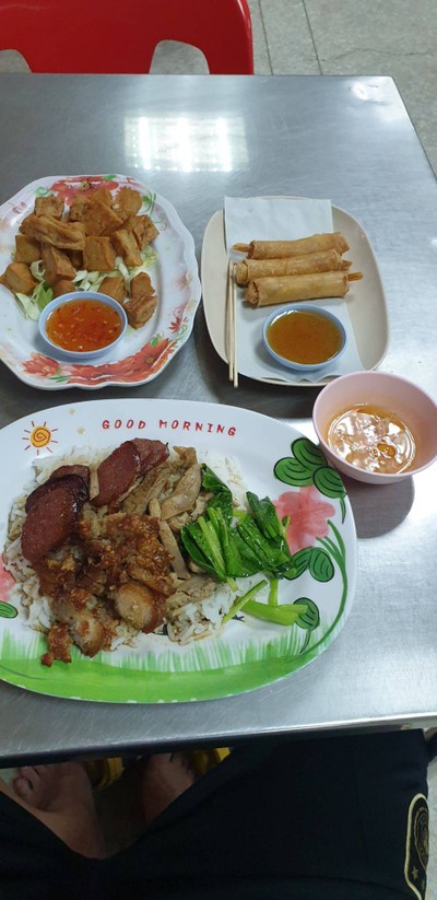 อาหาร หรือ เครื่องดื่ม