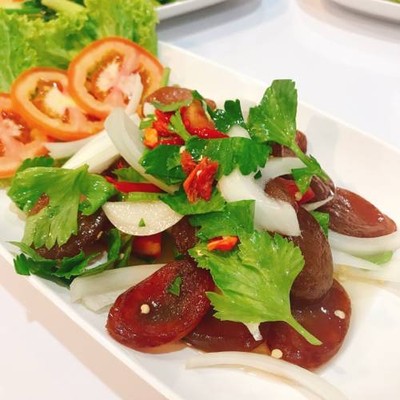 อาหาร หรือ เครื่องดื่ม