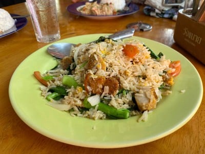 ร้านอิ่มอร่อย นวลจันทร์34