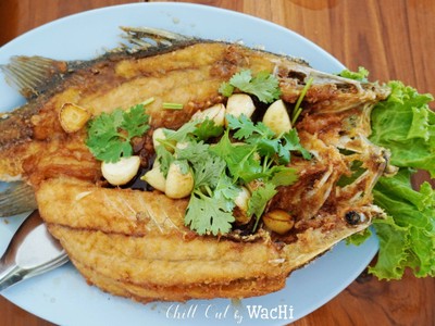 ปลากะพงทอดน้ำปลา