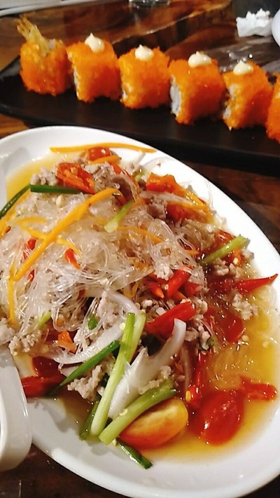 ยำวุ้นเส้น