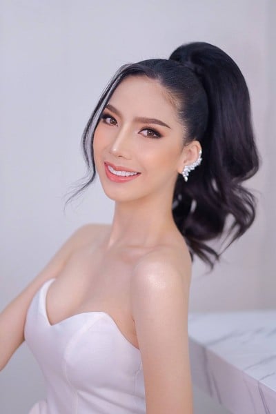 แต่งหน้าเจ้าสาว