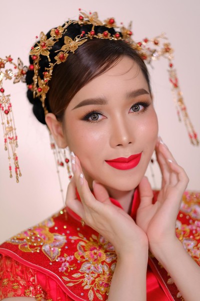 แต่งหน้าเจ้าสาว