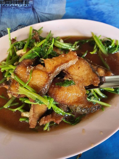 ปลาช่อนผัดขึ้นช่าย