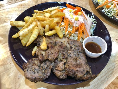 สเต๊กหมูนุ่มพริกไทยดำ