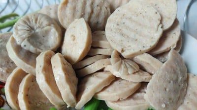 วิธีทำ ยำหมูยอ วิธีทำ ยำหมูยอ
