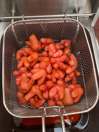 ใส่กรอกแดงโบราณ