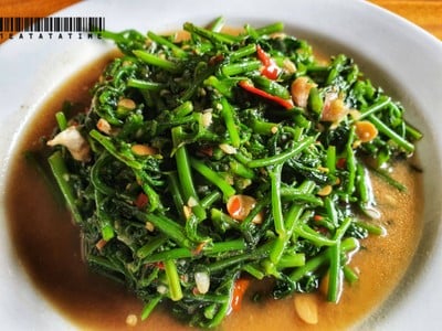 ผัดผักกูดไฟแดง