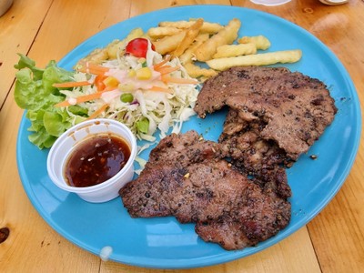 อาหาร หรือ เครื่องดื่ม